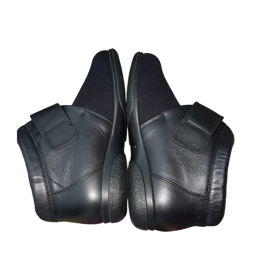 Cosyfeet sz 7 US  EU 38 ‎ Julia Boots in Black